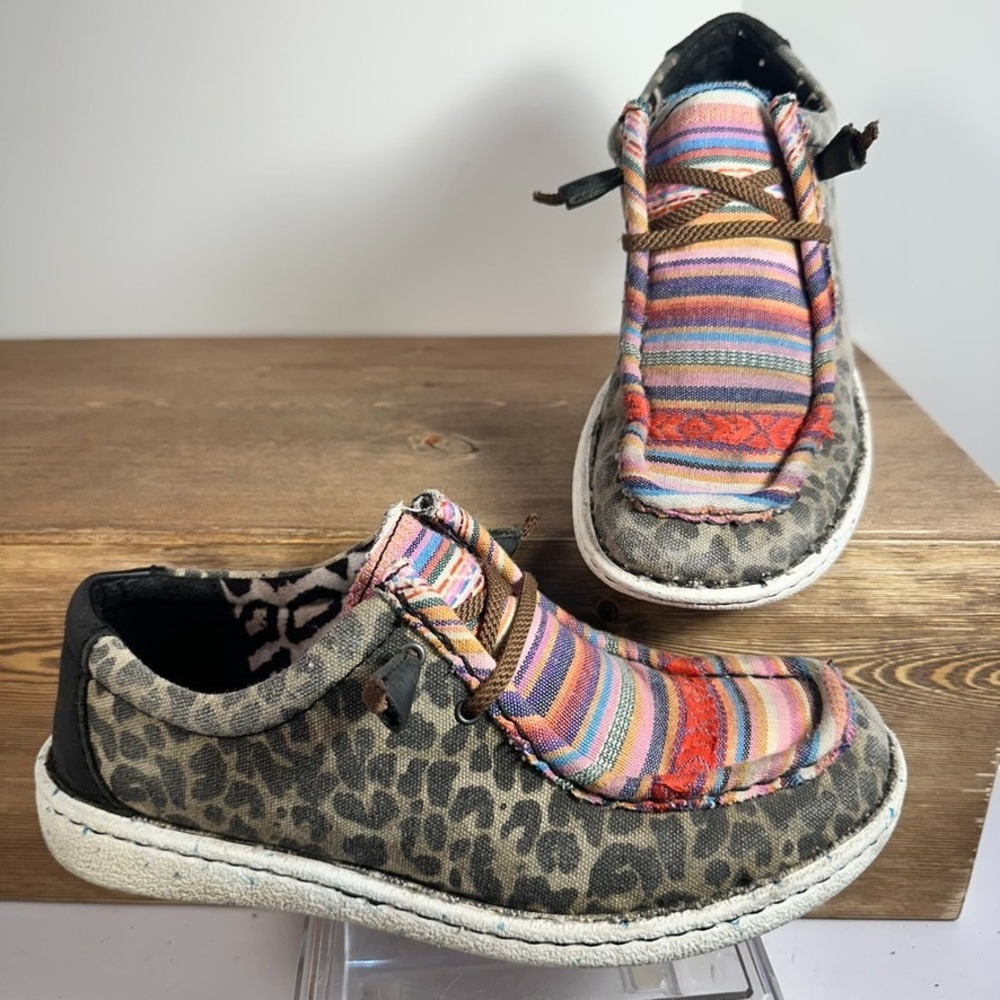Justin Hazer Leopard Print Mocs Womens 9 Western Cowgirl Aztec Moccasins JL173